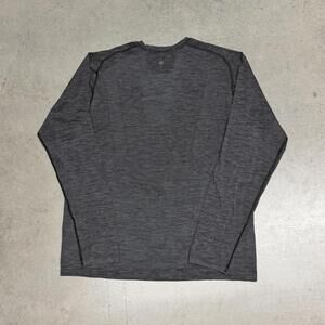 Lululemon Men's Grey Tshirt